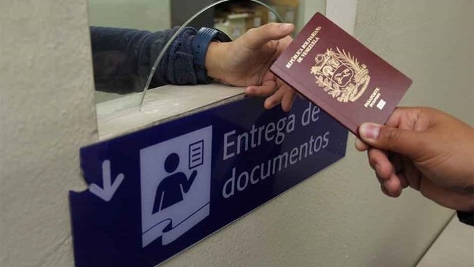 Colombia exigiría pasaporte vigente a migrantes venezolanos que quieran entrar al país