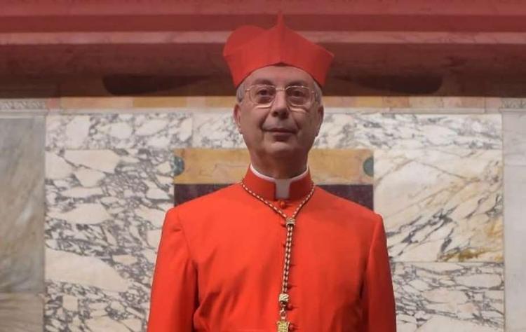 Quién es Dominique Mamberti, el cardenal que anunciará al mundo la elección del nuevo papa